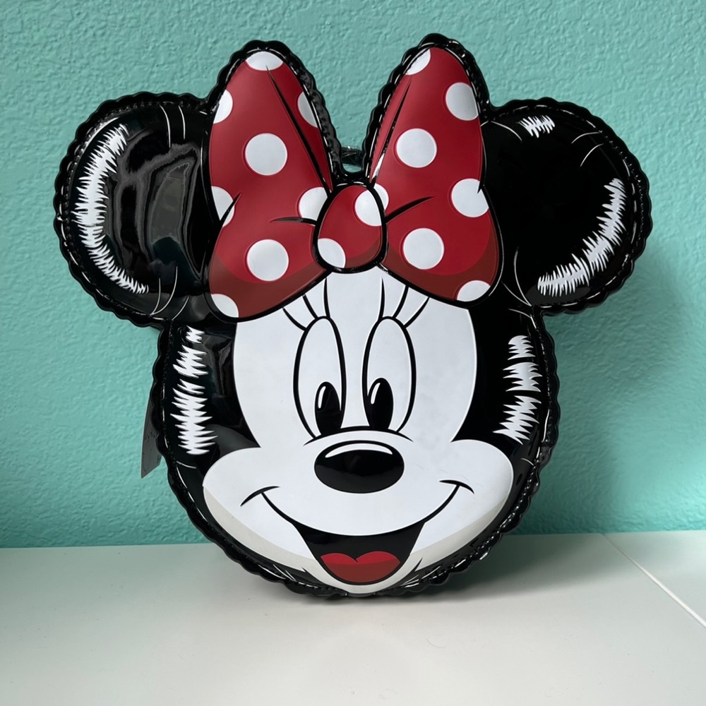 NWT Minnie Mouse Convertible Backpack Loungefly Exclusive